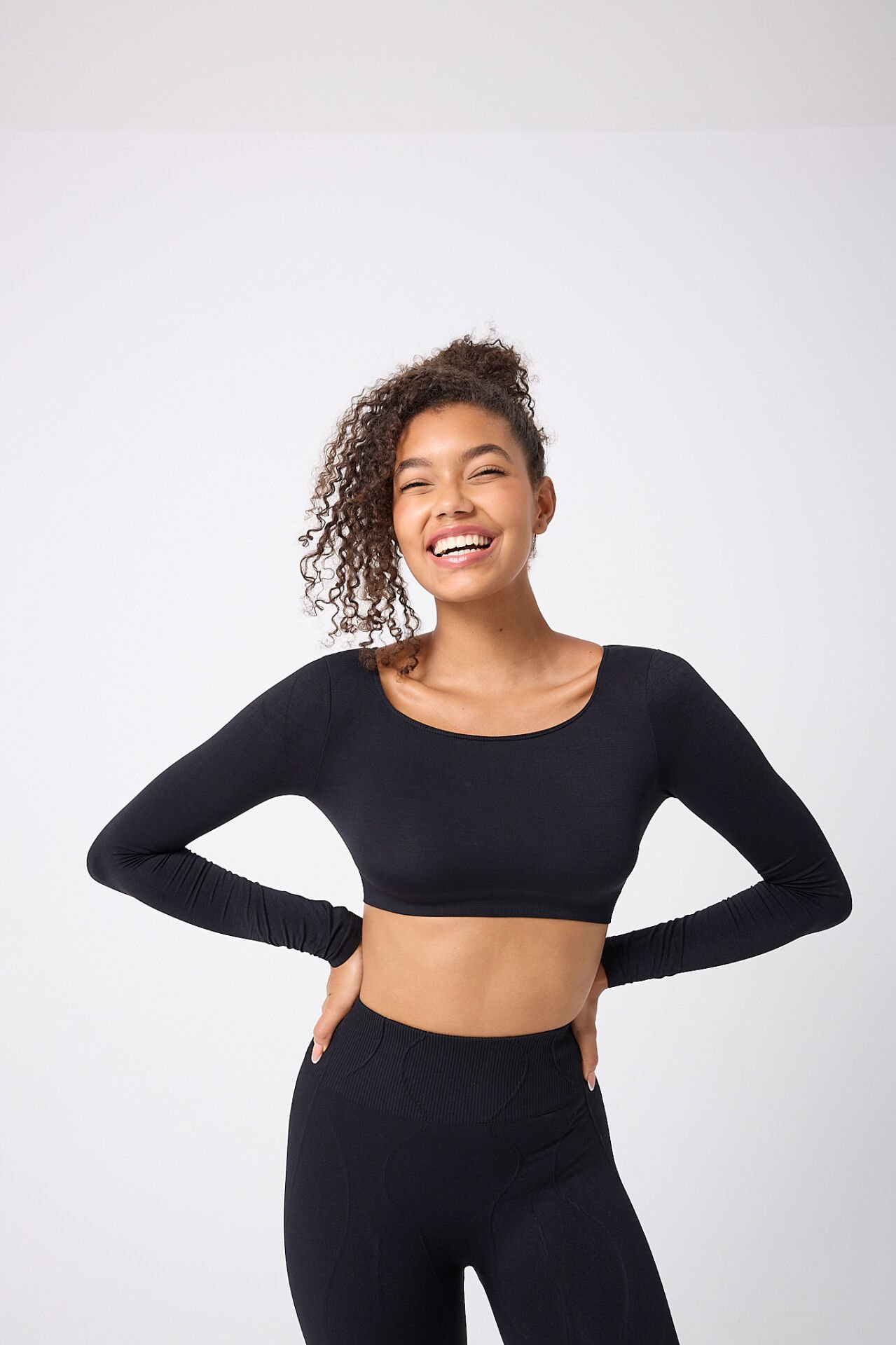 Kare Yaka Uzun Kollu Crop Top Seamless