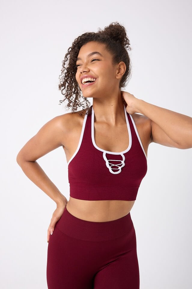 Kadın Göğüs Detaylı Sırtı Açık Boyundan Geçirmeli Dikişsiz Crop Top