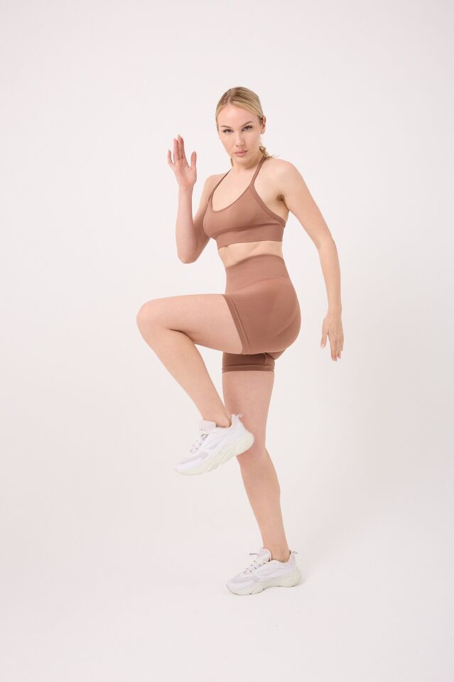 Kadın Yüksek Bel Toparlayıcı Arkası Toplamalı Dikişsiz Biker Şort Tayt