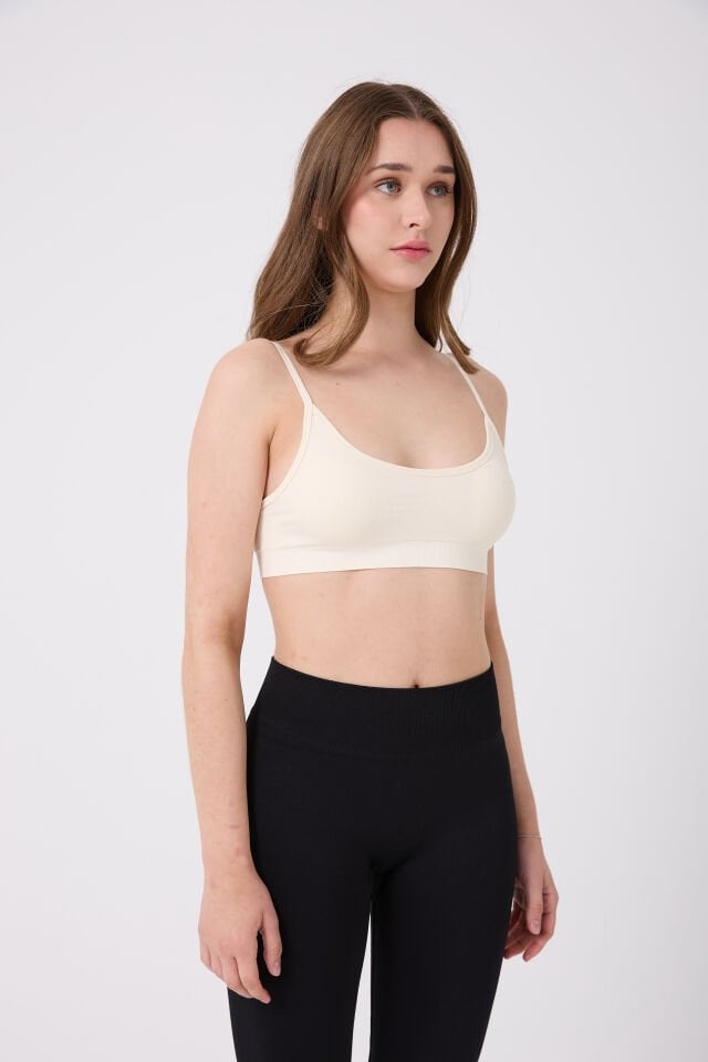 İrin Model İnce Askılı Pedli Toparlayıcı Spor Büstiyer