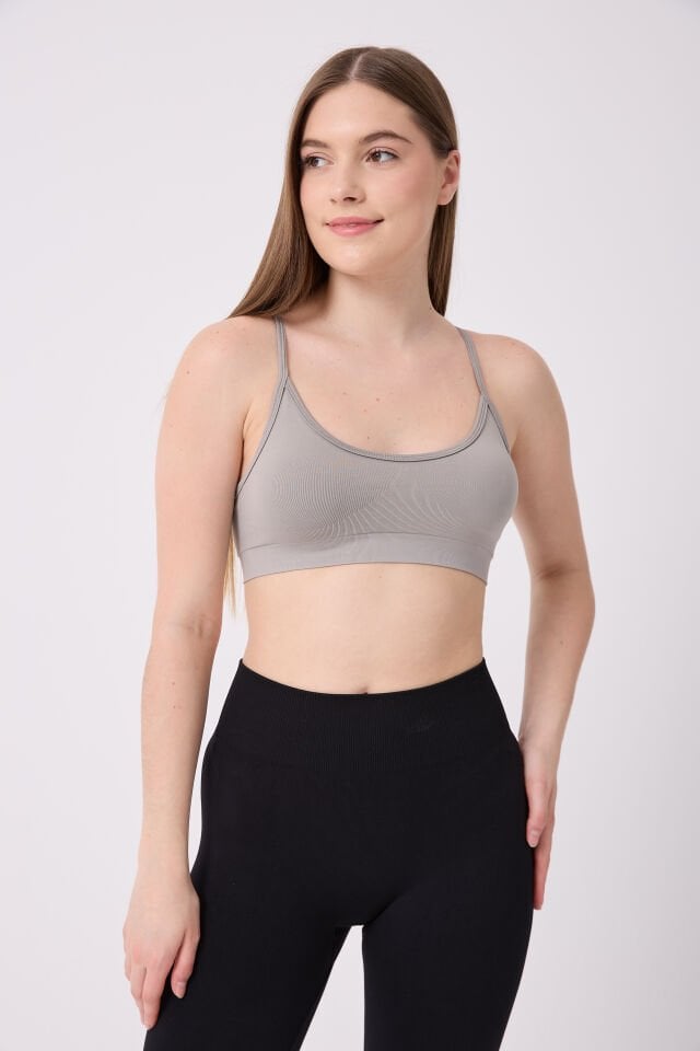İrin Model İnce Askılı Pedli Toparlayıcı Spor Büstiyer