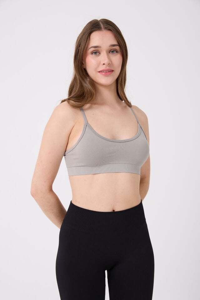 İrin Model İnce Askılı Pedli Toparlayıcı Spor Büstiyer