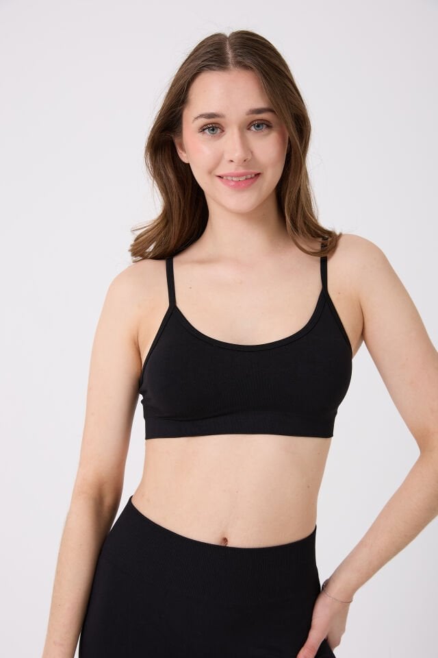 İrin Model İnce Askılı Pedli Toparlayıcı Spor Büstiyer