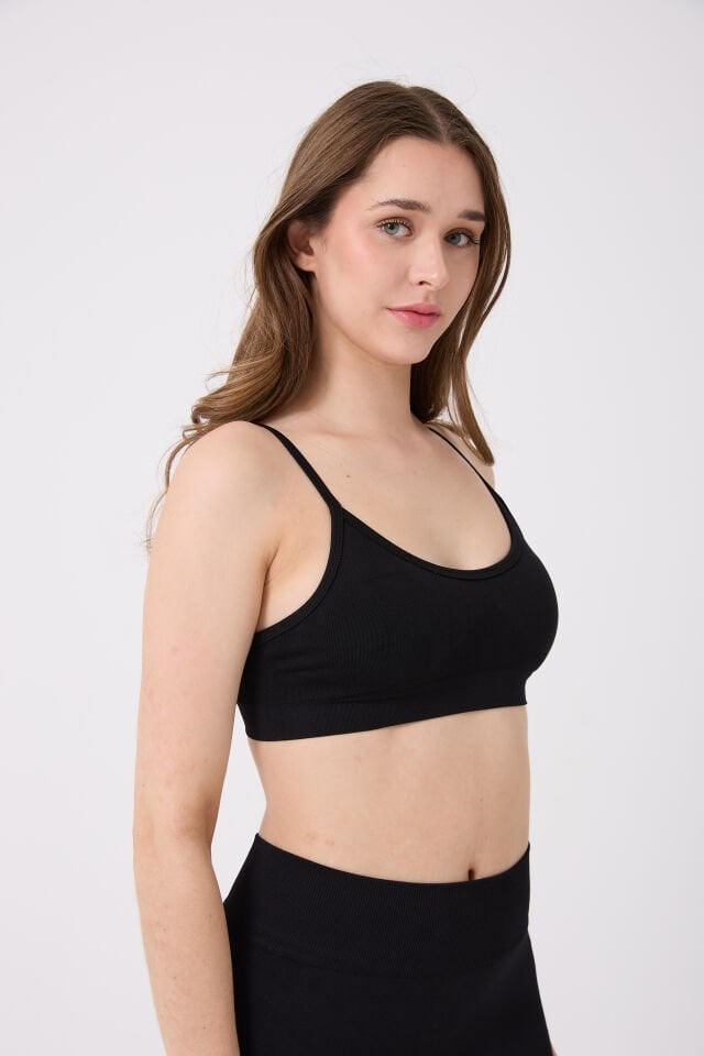 İrin Model İnce Askılı Pedli Toparlayıcı Spor Büstiyer