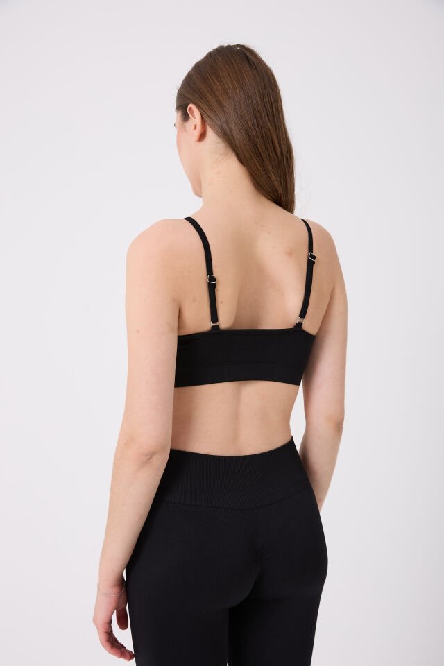 İrin Model İnce Askılı Pedli Toparlayıcı Spor Büstiyer